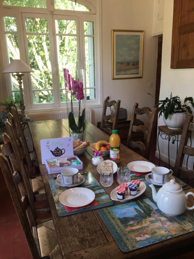Au Charme Des Pommiers Bed and Breakfast Thiberville Εξωτερικό φωτογραφία